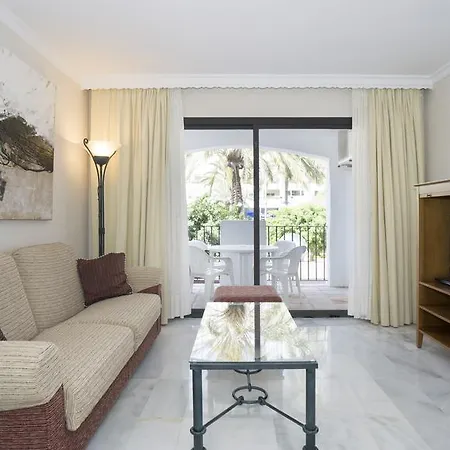Apartment Club Jardines Del Puerto Marbella