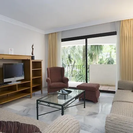Club Jardines Del Puerto Marbella