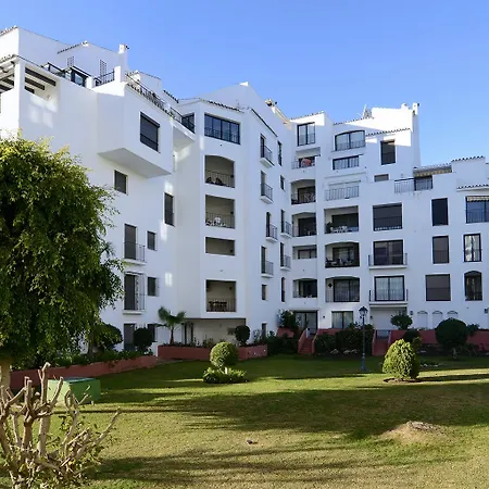 Club Jardines Del Puerto Marbella